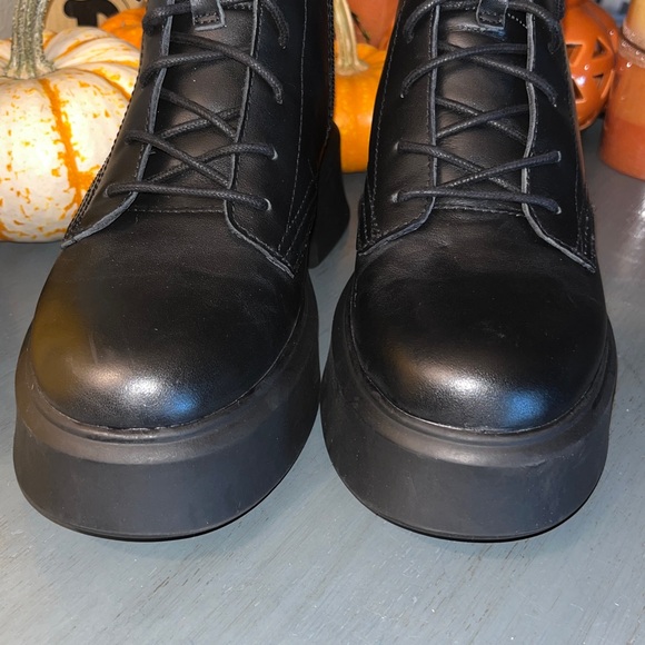 Steve Madden Women's Jazmin Black Combat Platform Ankle Boot sz 9 NWOB - Picture 5 of 15